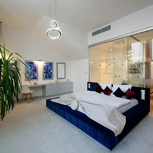 Karoly Corner Residences Daire